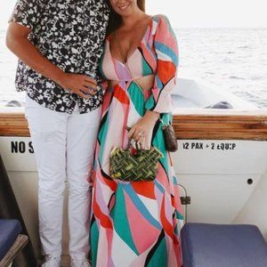 Gorgeous Long Sleeve Cutout Dress - Perfect for Vacations